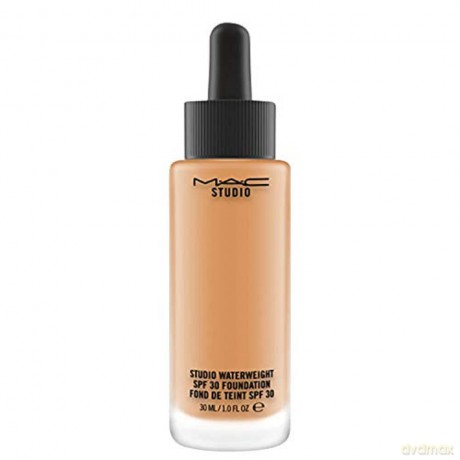 Liquid makeup Studio Waterweight SPF 30 Foundation 30 ml - Shade: NC45
