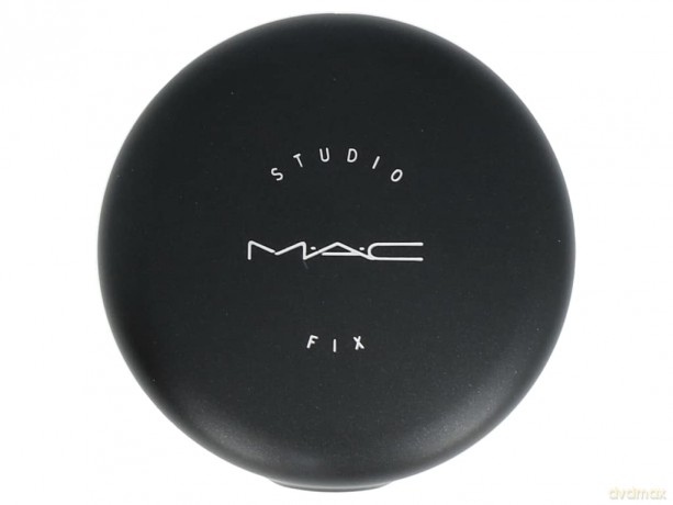 Matting powder and makeup Studio Fix Powder Plus Foundation 15 g - Shade: C8