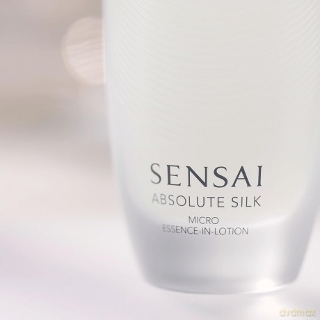 Moisturizing skin essence Absolute Silk Micro Essence-in-Lotion 125 ml