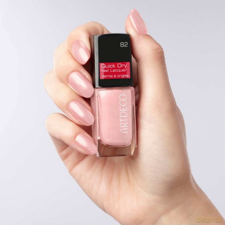 Quick Dry Nail Lacquer 10 ml - Shade: 82 Delicate Romance