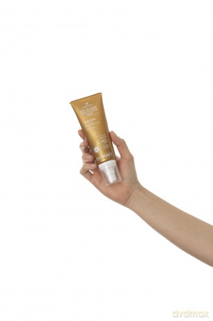 Sunscreen gel SPF 50+ 360Â° Body Glow Sunscreen Protector 100 ml