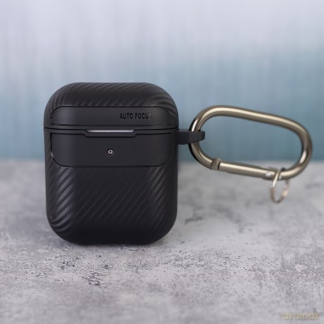 Etui Carbon do Airpods 4 z ANC czarne