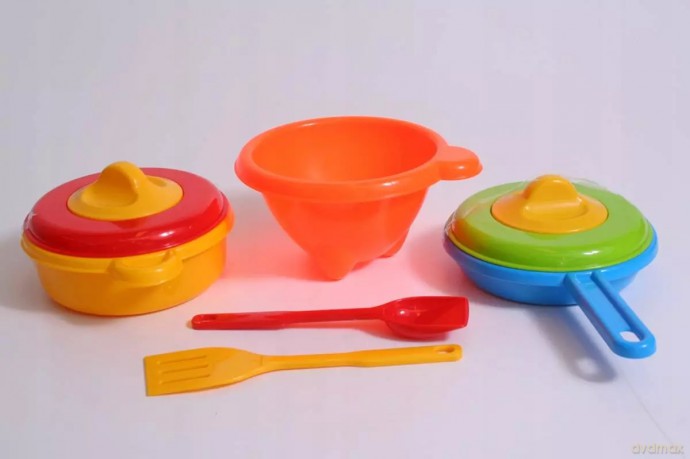 KOMPLET DO GOTOWANIA Naczynia kuchenne w siatce 2+