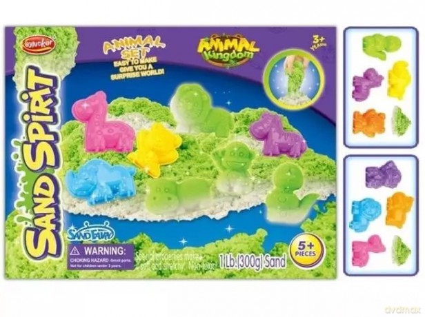 Magiczny piasek świecący w ciemności z foremkami