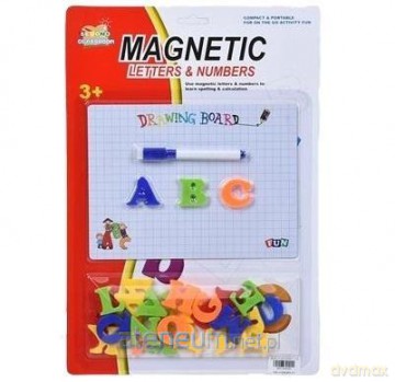 Tablica z magnetycznymi literami
