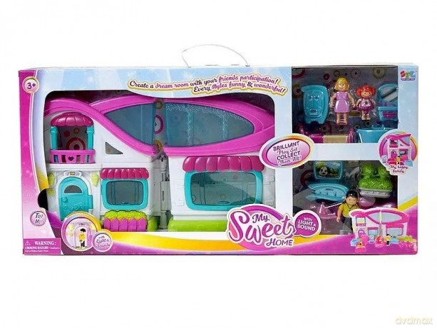 Domek z figurkami i meblami światło dźwięk