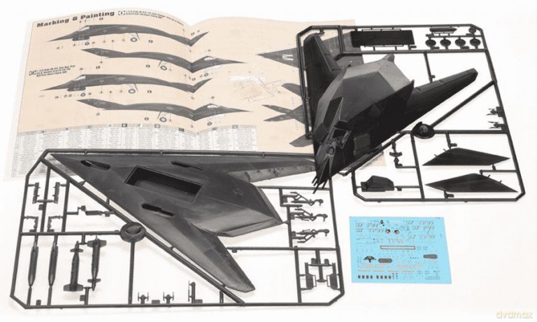 F-117A 'Bagdad Strike' E07s, 1:72 [KSIĄŻKA]