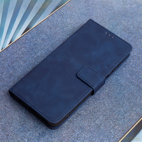 Etui Smart Velvet do iPhone 16e granatowe