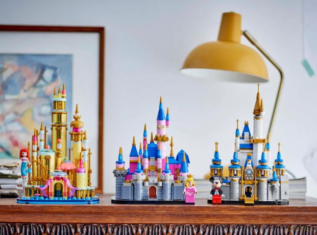 LEGO Disney Mały zamek śpiącej Królewny (40720) [KLOCKI]