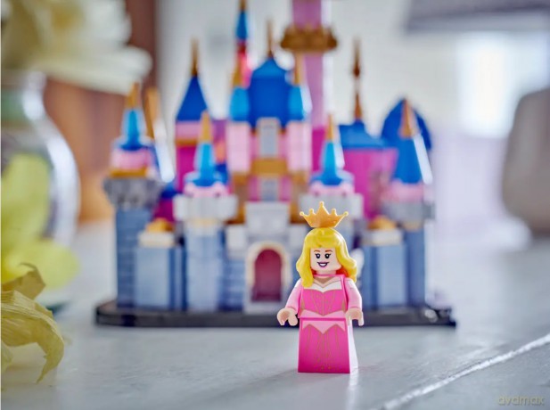 LEGO Disney Mały zamek śpiącej Królewny (40720) [KLOCKI]