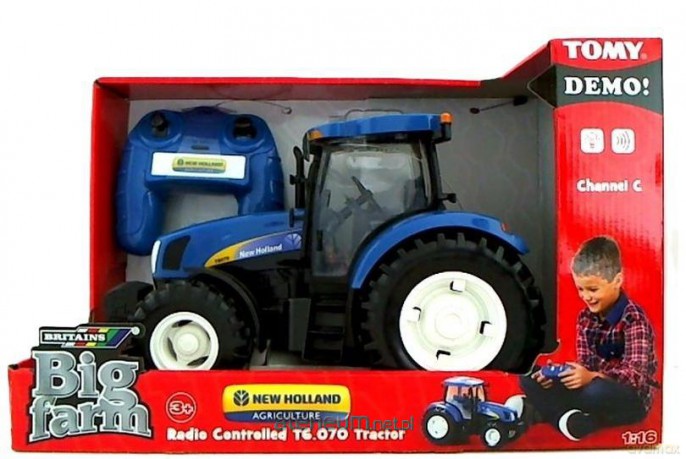 Britains Traktor New Holland R/C T6