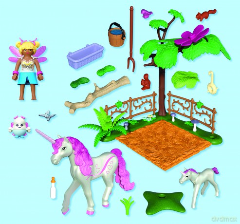 PLAYMOBIL Magiczna stajnia jednorożców dla mamy i źrebaka (71839) [KLOCKI]