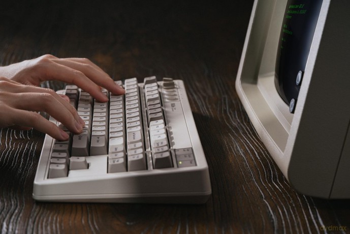 8BitDo - Mechanical Keyboard M Ed.