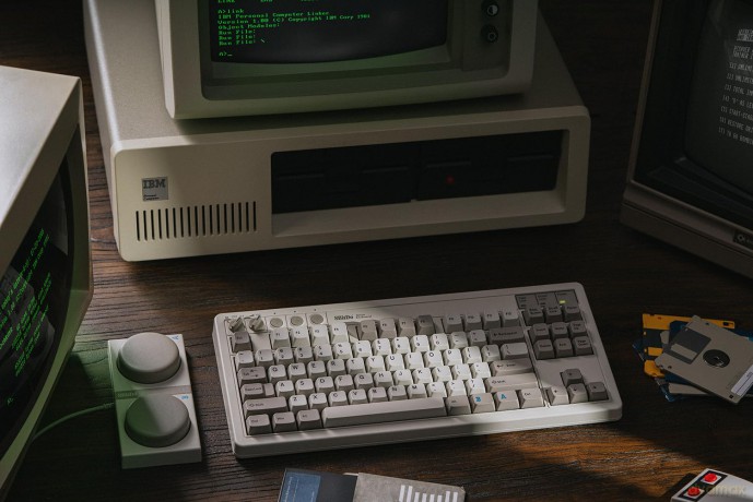 8BitDo - Mechanical Keyboard M Ed.