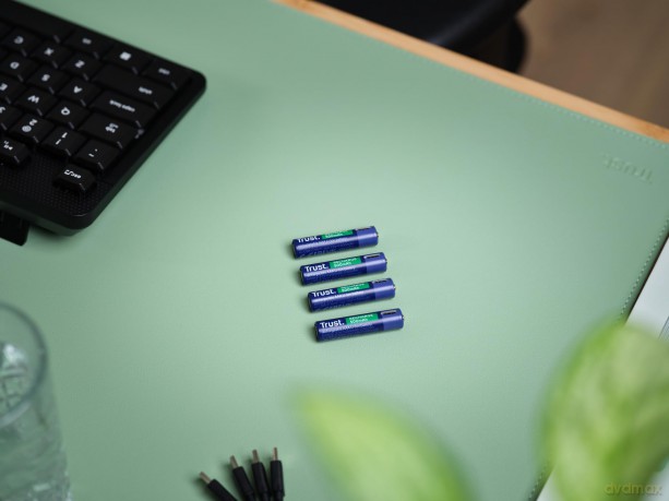 Baterie 4P AAA USB-C