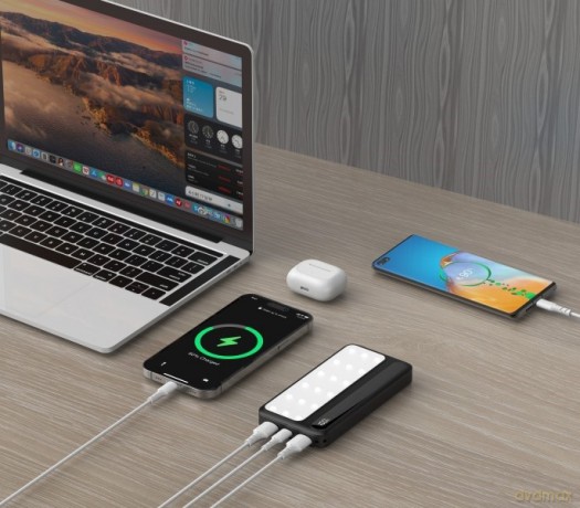 Powerbank P10 LCDPD 10 000mAh LAMP z funkcją mocnego źródła światła, moc wyjściowa 22,5W Port Delivery (PD20W)