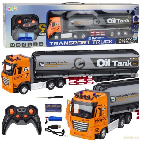 Cysterna RC ze światłem i dźwiękiem 1:24