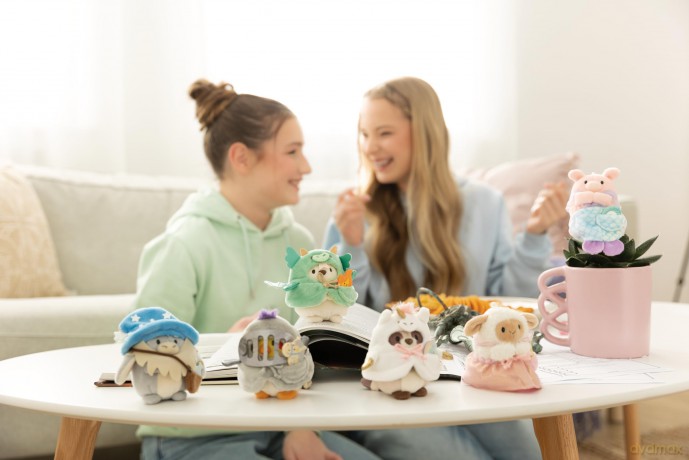 NICI mymochi przytulanka Miś polarny Snono z kostiumem smoka i płomieniem 8cm z zawieszką