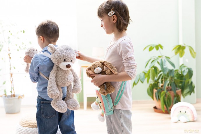 NICI Przytulanka miś Finni 20cm leżący