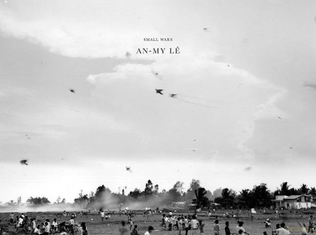 An-My Le: Small Wars: Twentieth Anniversary Edition - Ocean Vuong Ocean [KSIĄŻKA]