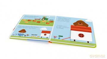 Hey Duggee: Duggee at the Farm: A Lift-the-Flap Book - Hey Duggee [KSIĄŻKA]