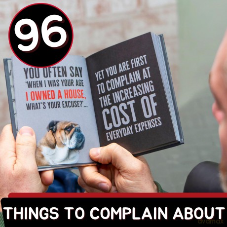 Signs You're a Grumpy Old Git: Gift Book For Grumpy Men - Bee Three Books [KSIĄŻKA]