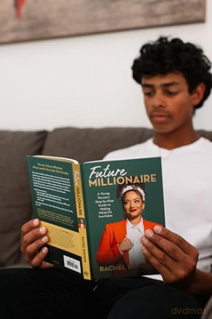 Future Millionaire: A Young Person's Step-by-Step Guide to Making WEALTH Inevitable (Blink) - Rachel Rodgers [KSIĄŻKA]