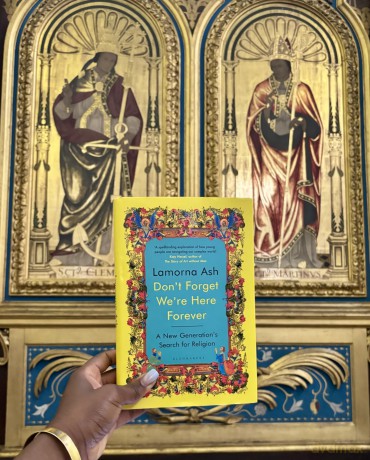 Don't Forget We're Here Forever: A New Generation's Search for Religion - Lamorna Ash [KSIĄŻKA]