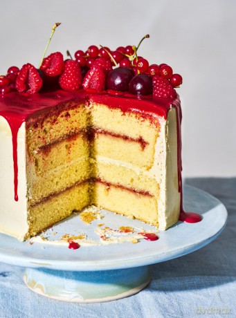 Celebrate: Joyful Baking All Year Round - Paul Hollywood [KSIĄŻKA]