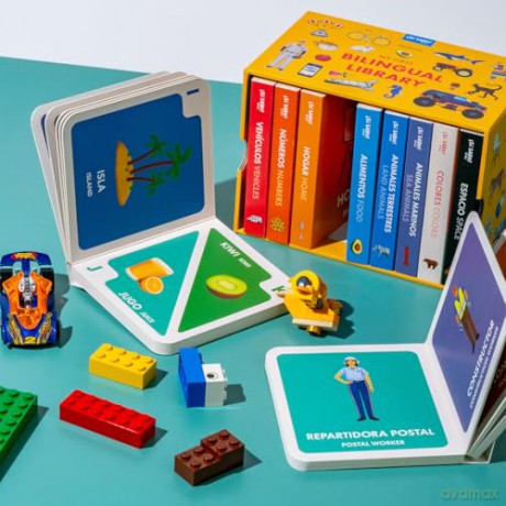 My First Bilingual Library: A Spanish-English Vocabulary Board Book Set of Colors, Numbers, Animals, ABCs, and More: 2 (Si Sabo Kids) - Mike Alfaro [KSIĄŻKA]