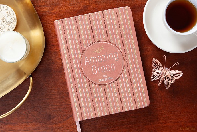 Amazing Grace: 365 Daily Devotions [KSIĄŻKA]