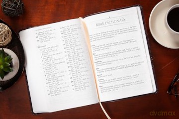 The Passion Translation New Testament (2020 Edition) Giant Print Indigo: With Psalms, Proverbs and Song of Songs - Brian Simmons [KSIĄŻKA]