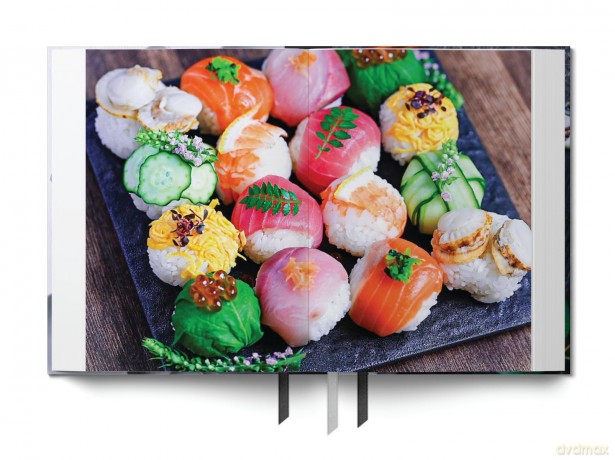Japan: The Ultimate Cookbook (Ultimate Cookbooks) - Yuto Omura [KSIĄŻKA]