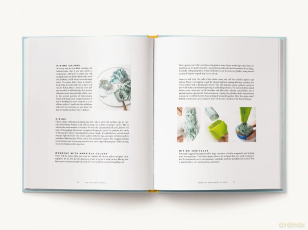 Let Them Eat Cupcakes: 100 Cupcake Recipes to Rule Them All - Gabrielle Cote [KSIĄŻKA]