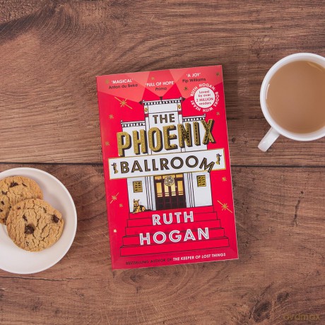 The Phoenix Ballroom: The emotional and uplifting read from the bestselling author of The Keeper of Lost Things - Ruth Hogan [KSIĄŻKA]