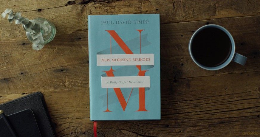 New Morning Mercies: A Daily Gospel Devotional - Paul David Tripp [KSIĄŻKA]
