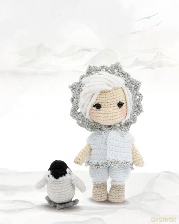 Crochet Dolls Inspired By Nature: 20 amigurumi toys celebrating the beauty of biodiversity - Nathalie Amiel [KSIĄŻKA]
