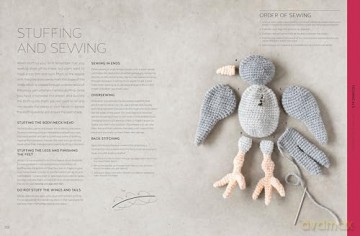 Edward's Menagerie: Birds - New Edition: Over 50 easy-to-make soft toy crochet bird patterns - Kerry Lord [KSIĄŻKA]