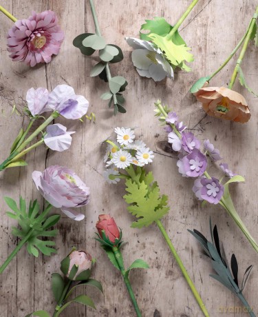 The Bouquet in a Book: Pre-punched pages to press out and make paper flowers - Prudence Rogers [KSIĄŻKA]