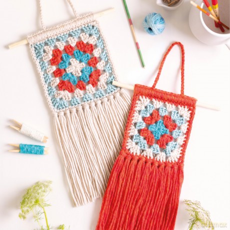 The Granny Square Crochet Bible: Everything you need to know about how to crochet granny squares - Lynne Rowe [KSIĄŻKA]