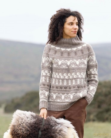 The Wonder of Wool: A knitter's guide to pure breed sheep - Justine Lee [KSIĄŻKA]