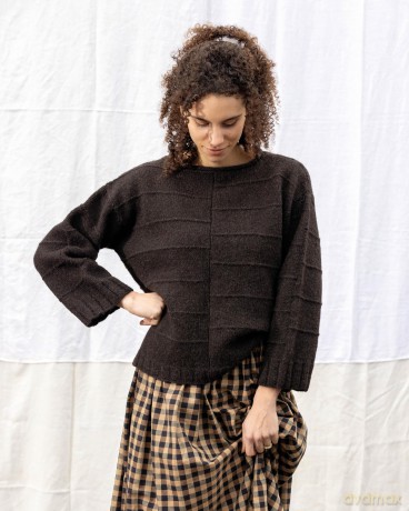 The Wonder of Wool: A knitter's guide to pure breed sheep - Justine Lee [KSIĄŻKA]