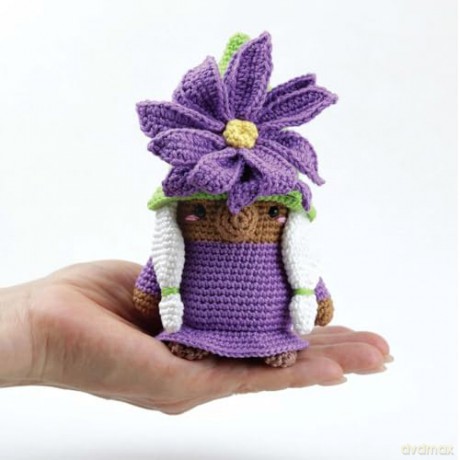 Flower Gnomigurumi: 12 Cute Amigurumi Gnomes to Crochet (Dover Crafts: Crochet) - Soledad Adriana del Pilar Iglesias Silva [KSIĄŻKA]