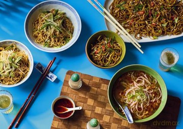 Easy Chinese Food Anyone Can Make: Everyday tasty recipes for noodles, rice, dumplings and more! - Emma Chung [KSIĄŻKA]