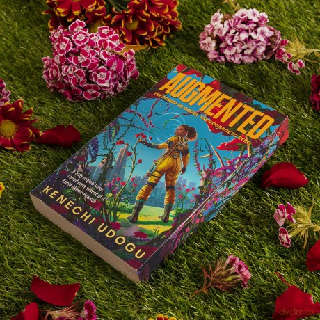 Augmented: A thrilling YA sci-fi packed with romance and rebellion for fans of Uglies and Iron Widow - Kenechi Udogu [KSIĄŻKA]
