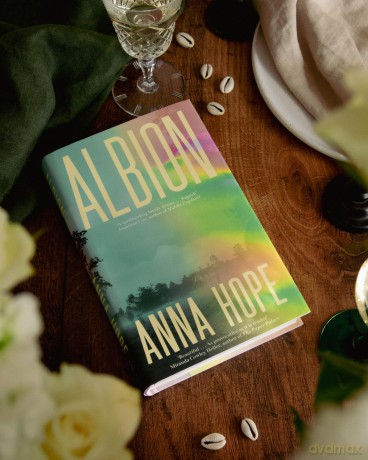 Albion: From the bestselling author of Expectation - Anna Hope [KSIĄŻKA]