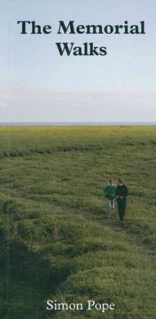 The Memorial Walks: Simon Pope - Film and Video Umbrella [KSIĄŻKA]