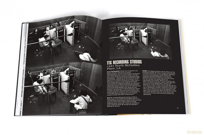 Night Divides The Day: The Doors Anthology - The Doors [KSIĄŻKA]