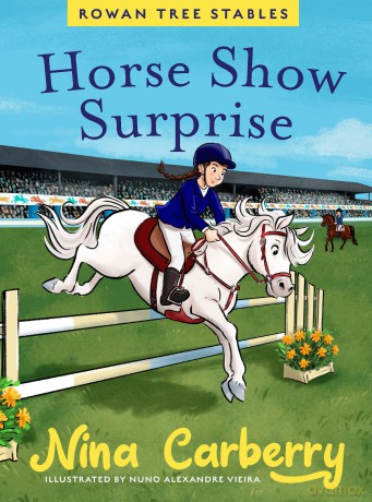 Rowan Tree Stables 4 - Horse Show Surprise - Nina Carberry [KSIĄŻKA]