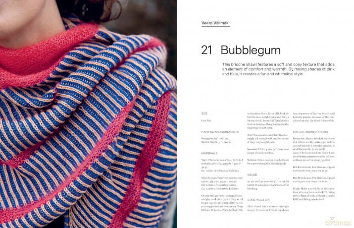 52 Weeks of Accessories: Beautiful Patterns for Year-round Knitting - Laine [KSIĄŻKA]